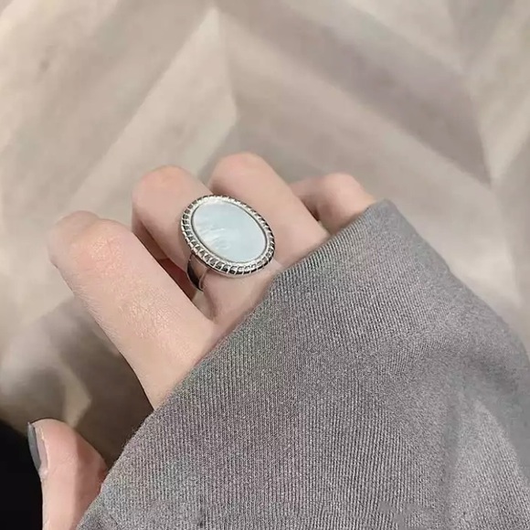 NEW 925 Sterling Silver Vintage Oval Iridescent Shell Adjustable Ring - Picture 2 of 9